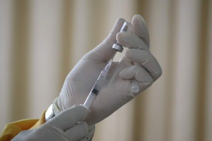 Prvi pacijenti u Velikoj Britaniji primili vakcinu protiv raka