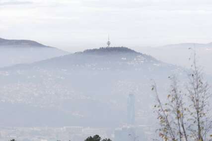 Sarajevo se jutros ponovo guši u smogu, zbog magle otkazani pojedini letovi