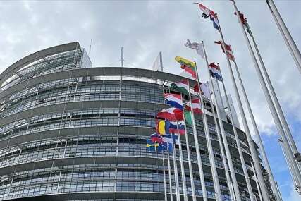 Evropski parlament odobrio Ukrajini kredit od 18 milijardi eura