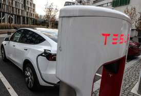 Tesla otpušta deset posto svoje radne snage