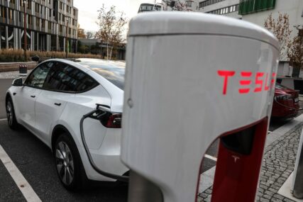 Tesla pokrenuo robotaksi u Teksasu