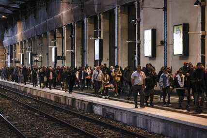 Štrajk uposlenika francuske željeznice i tokom praznika