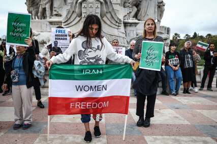 Velika pobjeda žena: Ukinuta moralna policija, očekuje se i razmatranje obaveze nošenja hidžaba