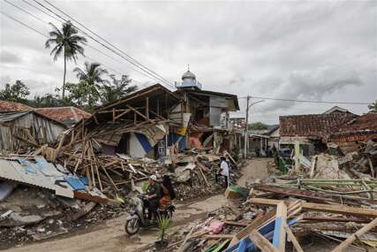 Novi snažan zemljotres pogodio Indoneziju