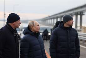 DVA MJESECA NAKON EKSPLOZIJE Predsjednik Rusije vozio Mercedes Krimskim mostom