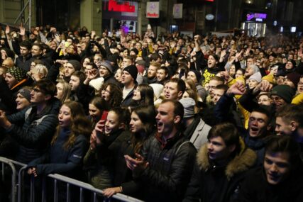 Više od 25.000 ljudi prisustvovalo je javnom dočeku Nove godine u Sarajevu