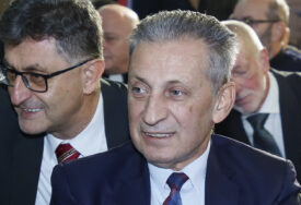 Bivši direktor OSA-e Osman Mehmedagić operisan na KCUS-u, ugrađena mu 2 stenta