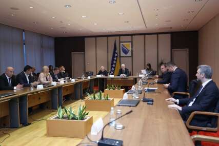 Traje sastanak Osmorke, HDZ-a i SNSD-a, evo šta su zabilježili fotoreporteri Bosnainfo