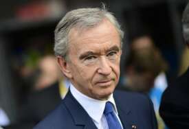 Bernard Arnault optužen da uspostavlja monopol nad francuskom poslovnom štampom
