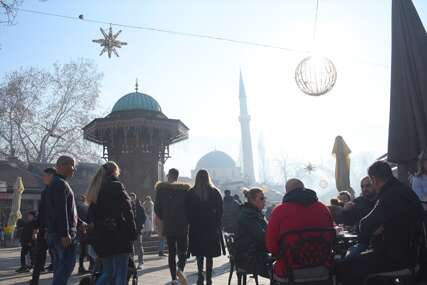 Turisti okupirali Sarajevo: Sada idemo da jedemo burek, a poslije ćemo na ćevape