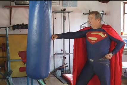 Ima 74 godine, zovu ga Superman: Diplomirao je prošle godine, a ove se prijavio da služi vojsku
