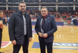 Dodik i Konaković gledali košarku u Laktašima, morali su se dotaći i političkih tema