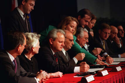 Na današnji dan prije 27 godina potpisan je Dejtonski mirovni sporazum