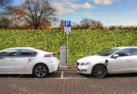 LOŠ SCENARIJ ZA KUPCE Prije će cijene benzinaca i dizelaša rasti, nego što će cijene električnih automobila padati