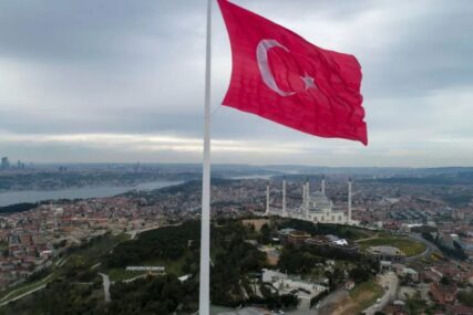 Erdogan: Turska će u 2023. povećati minimalnu platu za 54,5 posto
