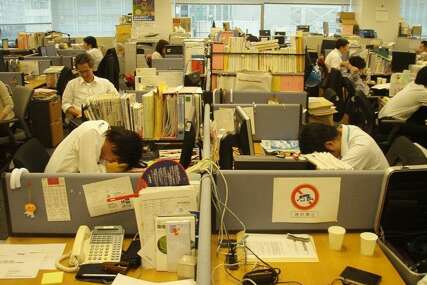 U ovoj zemlji je dozvoljeno spavanje na poslu, pogledajte urnebesne fotografije