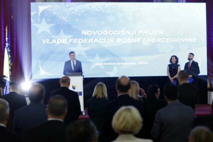 Novalić kaže da danas imamo socijalni mir zasnovan na ekonomskim rezultatima i da u 2023. ulazimo s nadom i optimizmom