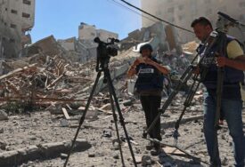 NVO: Izrael od 7. oktobra priveo 80 palestinskih novinara