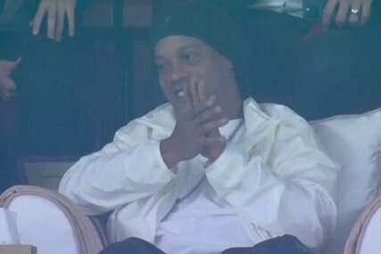Brazilci mu ovo neće oprostiti: Ronaldinho došao da gleda Argentinu, a njegova reakcija nakon gola obišla je svijet