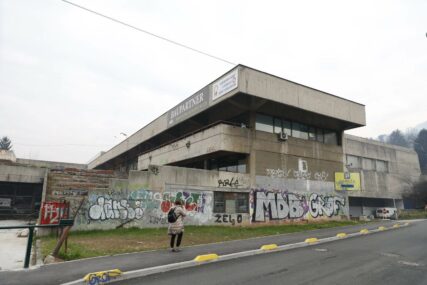 Inspekcija blokirala rampu i istočni ulaz u Skenderiju, sindikat tvrdi da za to nema razloga