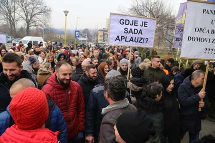 Nakon Sarajeva i u Tuzli protesti radnika: Traže isplatu jednokratne novčane pomoći