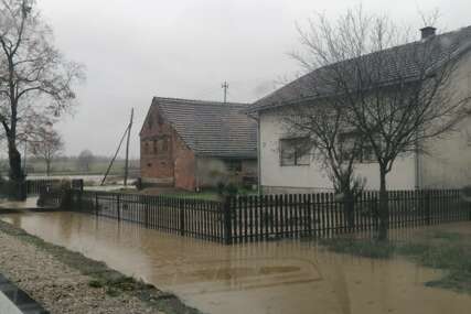 HOROR U NAJAVI  Rijeke širom BiH bujaju, poplave prijete ljudima
