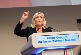 Posljednja anketa francuske predizborne kampanje: Krajnja desnica povećala prednost