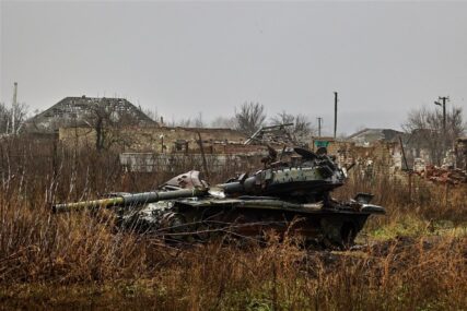Žaluzni: Rusi pokušavaju napredovati preko leševa svojih vojnika