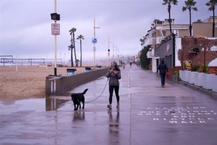 California spremna za nove oluje i poplave: Bez struje ostalo 300.000 ljudi
