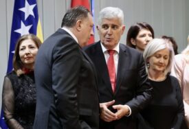 “Dodikovi uslimani iz Sarajeva dobili samo jednog delegata”