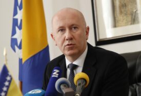 Dunović tvrdi da će Konaković na narednoj sjednici Vijeća ministara imenovati direktora OSA-e: Kako će to uraditi kad ni on nije prošao sigurnosne provjere?