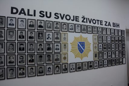 Spomen soba poginulim policajcima Mostara: Prvi su stali u odbranu grada i države