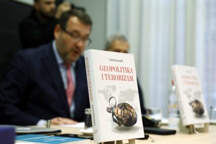 Predstavljena knjiga Vahida Karavelića "Geopolitika i terorizam"
