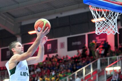 Mantas Kalnietis se oprašta od košarke