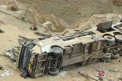 Autobus sa 60 putnika pao sa litice: Najmanje 25 mrtvih u Peruu