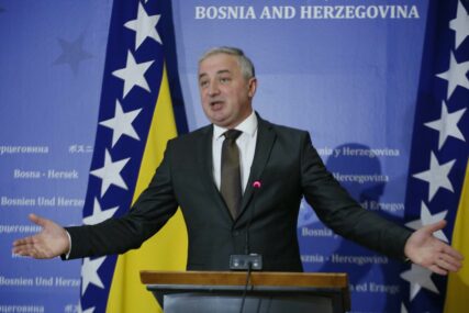 Borenovićev odgovor Dodiku: „Čuj ovog mjerača patriotizma, njemu je patriotizam korupcija“