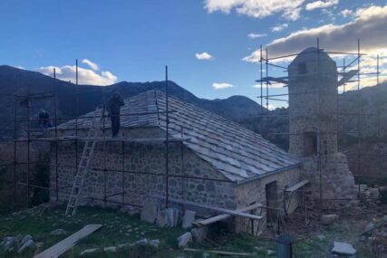 Džamija Muje Kotezlije nakon 80 godina dobila novi krov