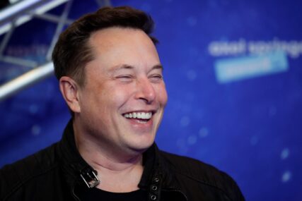 Elon Musk tvrdi da SAD želi zatvoriti 250.000 profila na Twitteru