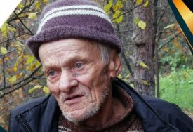 Teška životna priča dede Azema iz Srebrenice: Sa 70 i kusur godina ide brati gljive kako bi preživio...