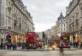 Khan podržao širenje londonskog modela autobuskog prijevoza širom Engleske