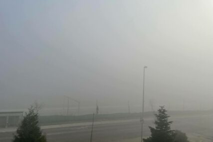 Pala magla do pola Sarajeva, ne vidi se kuća ni kapija: Gušimo se u smogu, a evo šta kažu metereolozi