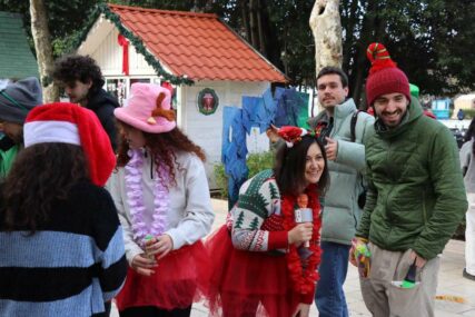 Ulični zabavljači iz Italije uveseljavali najmlađe Mostarce