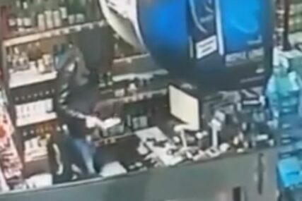 Uz prijetnju nožem opljačkao prodavnicu u Sarajevu
