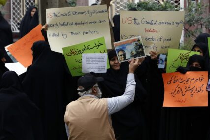 Uprkos masovnim kritikama: Iran osudio još tri demonstranta na smrt