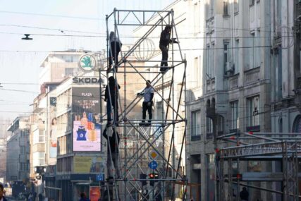 Sarajevo poslije najluđe noći: Ulice i danas pune, neki uživaju, neki rade (FOTO)