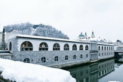 Dijelovi Ljubljane bez struje zbog snijega i vjetra