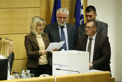 Kompletiran Dom naroda Parlamenta BiH