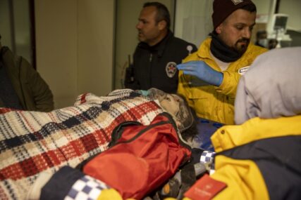 Novo čudo u Turskoj: Ispod ruševina nakon čak 257 sati spašena 42-godišnja žena