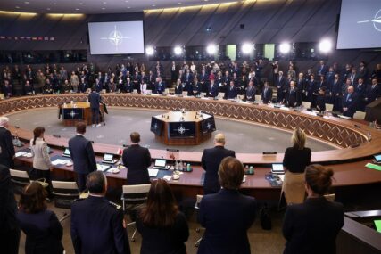 Sastanak NATO-a počeo minutom šutnje za žrtve zemljotresa u Turskoj