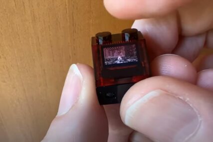 NEVJEROVATNO Minijaturni računar smjestio u lego kockicu i uspio da pokrene kultni "Doom" (VIDEO)